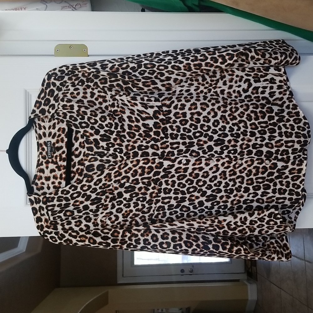 Express Leopard Button Up Blouse Sz L